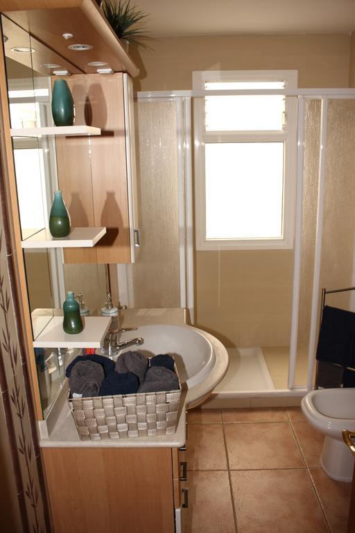 House Apartment *